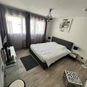 superbe-appartement-plein-centre-de-lyon.hotels-rhonealpes.com/