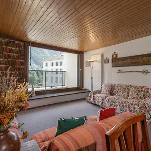 https://appartement-louta-111.hotels-rhonealpes.com